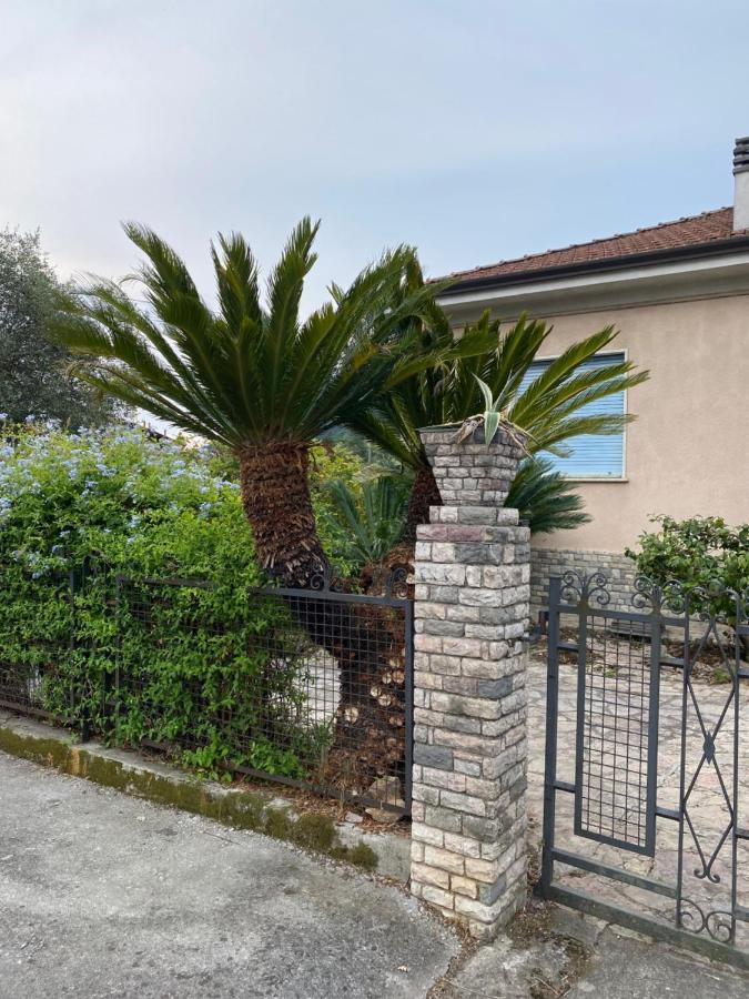 דירות Romito Magra Il Giardino Delle Cycas מראה חיצוני תמונה